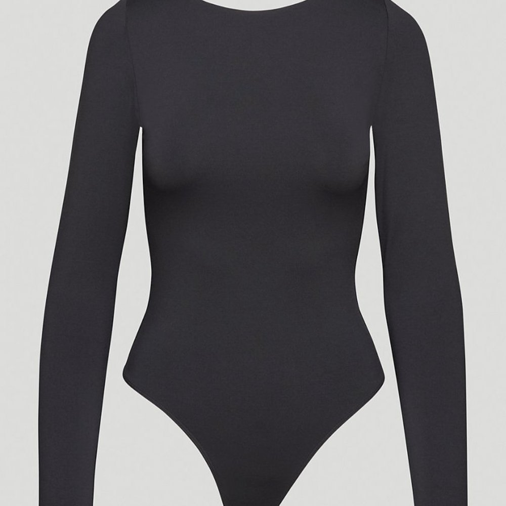Babaton Contour Long Sleeve Bodysuit